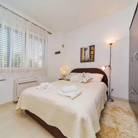 4b - Two Bedroom With Balcony شقة دوبروفينك