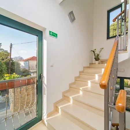 4b - Two Bedroom With Balcony Appartement