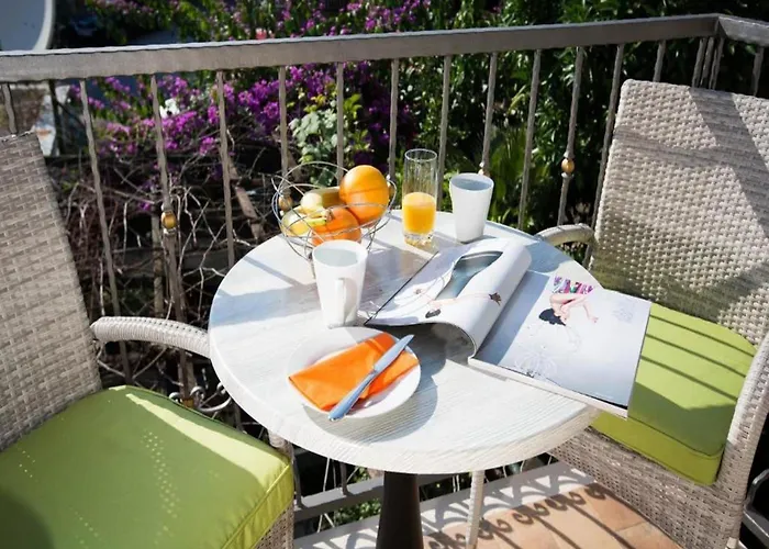 4b - Two Bedroom With Balcony