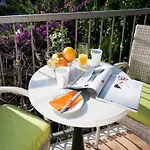 4b - Two Bedroom With Balcony