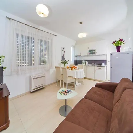 4b - Two Bedroom With Balcony *