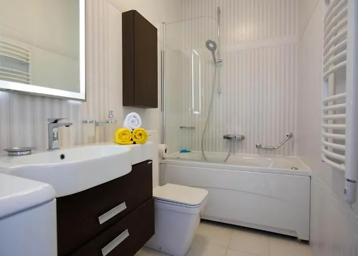 4b - Two Bedroom With Balcony 公寓